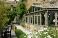The Manor House Hotel - parking