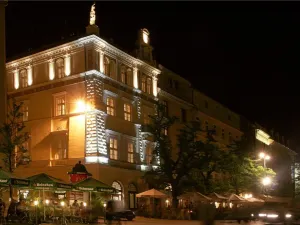 더 보네로스키 팰리스