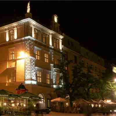 The Bonerowski Palace Hotel Exterior