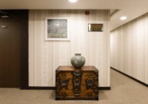 โรงแรมฮิลล์เฮาส์