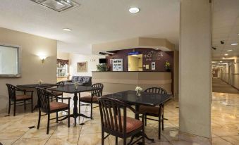 Microtel Inn & Suites by Wyndham Charlotte Airport