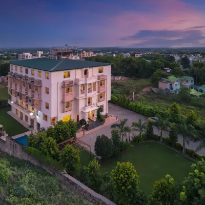 WelcomHeritage Mount Valley Resort Ranthambore Hotels near Rameshwaram Ghat