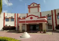 Touchwood Resort Indore Hotels near Shell City