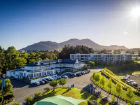 Hilton Lake Taupo Hotels in Taupo