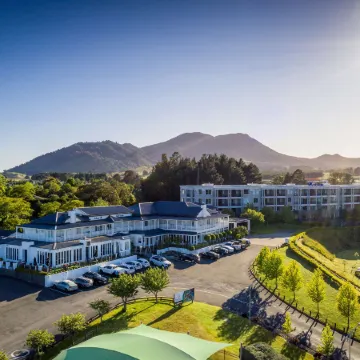 Hilton Lake Taupo Отели в г. Таупо