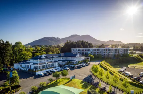 힐튼 레이크 타우포