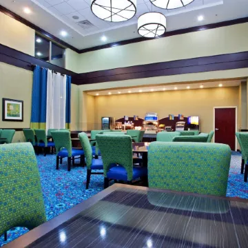 Holiday Inn Express & Suites AKRON REGIONAL AIRPORT AREA by IHG