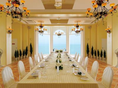 多目的ホール リザンシーパークホテル谷茶ベイの写真