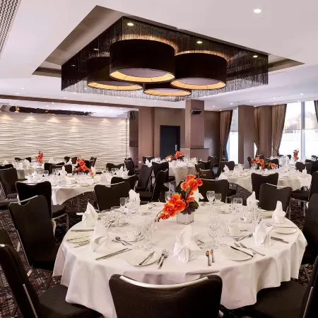 DoubleTree by Hilton Woking