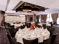 DoubleTree by Hilton Woking Hotels in Woking