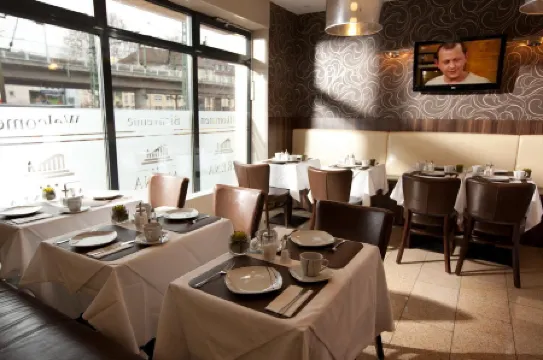 Arena am Zoo Отели рядом с достопримечательностью «Цайль»