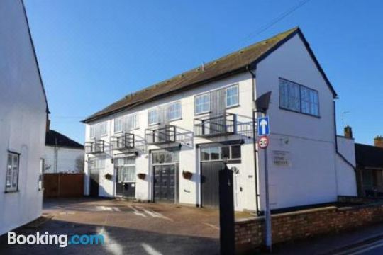 Stratton Cottage Guesthouse - Housity