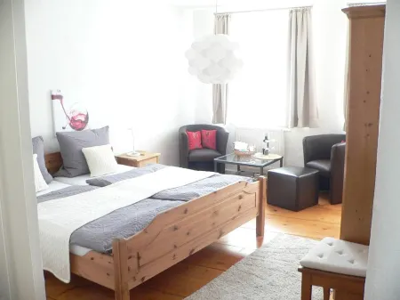 Alter Winzerhof Weisenheim am Berg e.K. Отели в г. Бобенхайм-ам-Берг