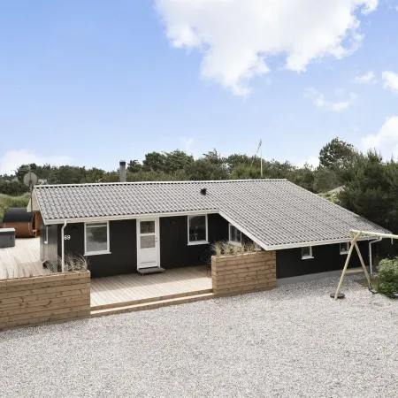 "Rolfkarl" - 500m from the Sea