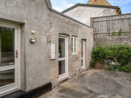 "Feenja" - 250m from the Sea Отели в г. Lonstrup