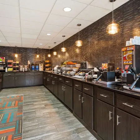 Best Western Bradbury Inn  Suites