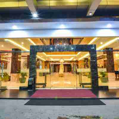 Grand Rocky Hotel Bukittinggi Hotel Exterior