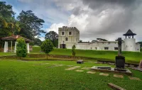 Nice Stay Three Six Five Services Hotel di Kuching Division