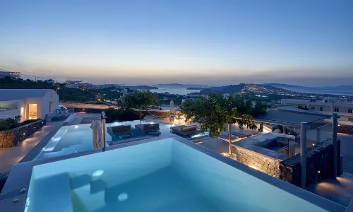 Nova Luxury Suites