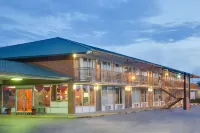 Days Inn by Wyndham Newport Hotel a 