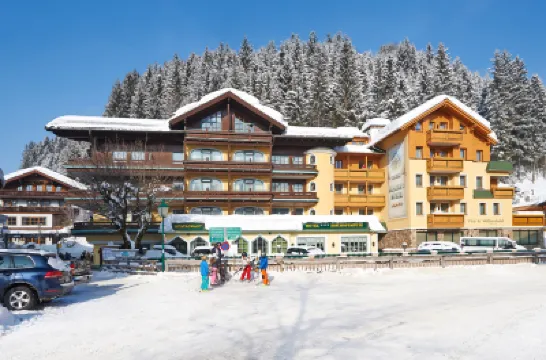 Hotel Bischofsmütze Hotels near filzmoos.ski