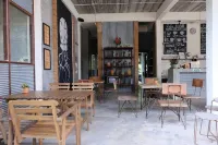 사마사 베드 & 브렉퍼스트 Sai Ri Beach 주변 호텔