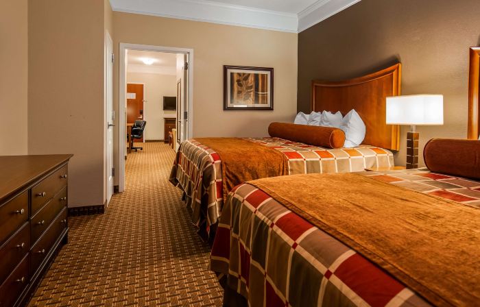 Best Western Plus Easton Inn  Suites