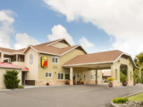 Super 8 by Wyndham Fortuna Hoteles en Fortuna