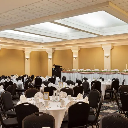 Royal Hotel Regina, Trademark Collection by Wyndham