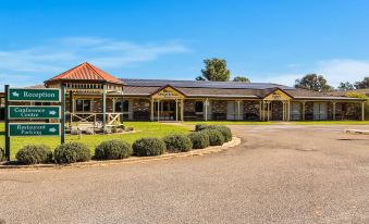 Quality Inn Carriage House