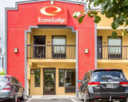 Econo Lodge North Hotels in Knoxville