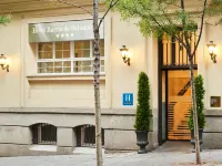 Suites Barrio de Salamanca Hotel berhampiran Serrano
