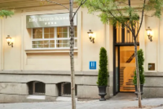 Suites Barrio de Salamanca Hotels near Serrano Street