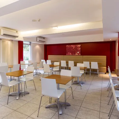 Travelodge Dundee Strathmore Avenue