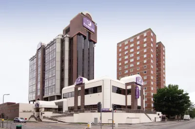 Premier Inn Sunbury (Kempton Park) فنادق في Spelthorne District