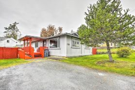 Walkable Sitka Getaway w/ Community Perks!