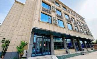 Junyi Chain Hotel (Wuxiang Yingbin Street)