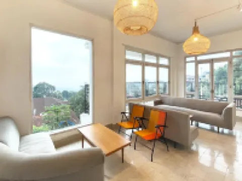 Urbanview Wisma Nirwana Tretes Near Cimory Prigen Hotels in Prigen