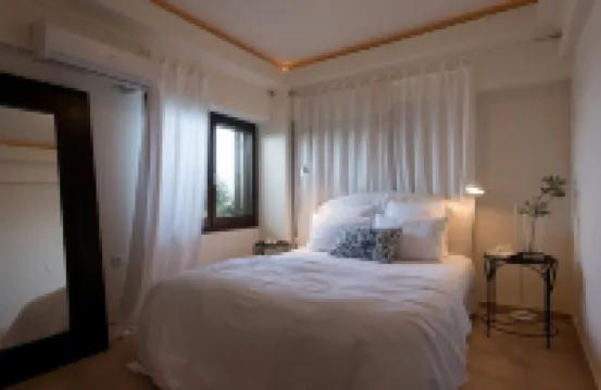 Luxury Seaview Apartment, 60Sec Walk to Beach!