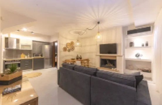 2B Luxurious Villa Io, with Private Pool and Stunningt Sea Views