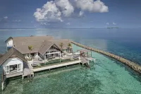 Four Seasons Resort Maldives at Landaa Giraavaru Hotels near Landaagiraavaru