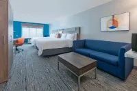Holiday Inn Express & Suites MINNEAPOLIS SW - SHAKOPEE by IHG - Pools