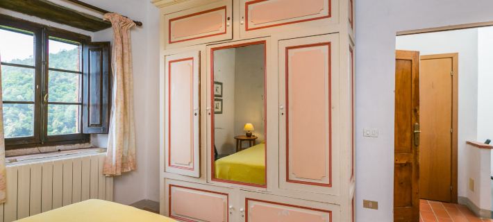 Podere Cima a Zano /Apt. Tinaia Hotels in Pescia