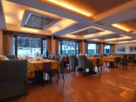 Grand Mumtaz Gulmarg Hotels in Baramulla