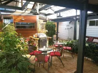 Adamsons Riverside Accommodation Hotels in Bramley