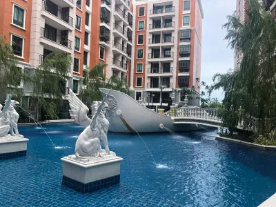 Espana Condo Resort Pattaya TLH 나 좀티엔 호텔