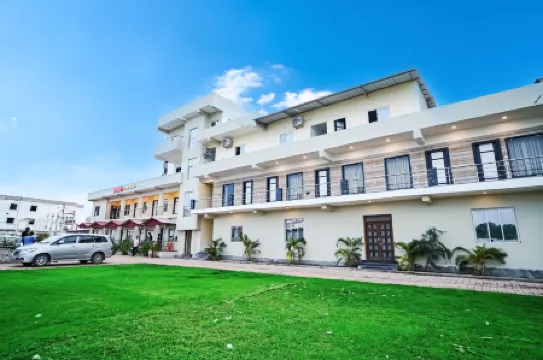 Holiday Beach Resort Mandarmani