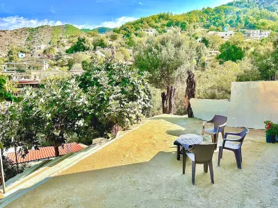 Kay Loft Hotels in Kfar Houneh
