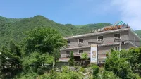 Jeongseon Gariwangsan Pension