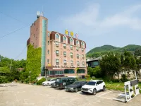 Incheon (Seokmodo) Hotel ボムンサテンプル周辺のホテル